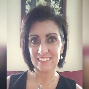 Meet your Posher, Debi